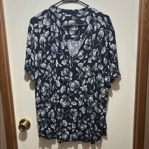 Kim Rogers Blue and White Floral Blouse